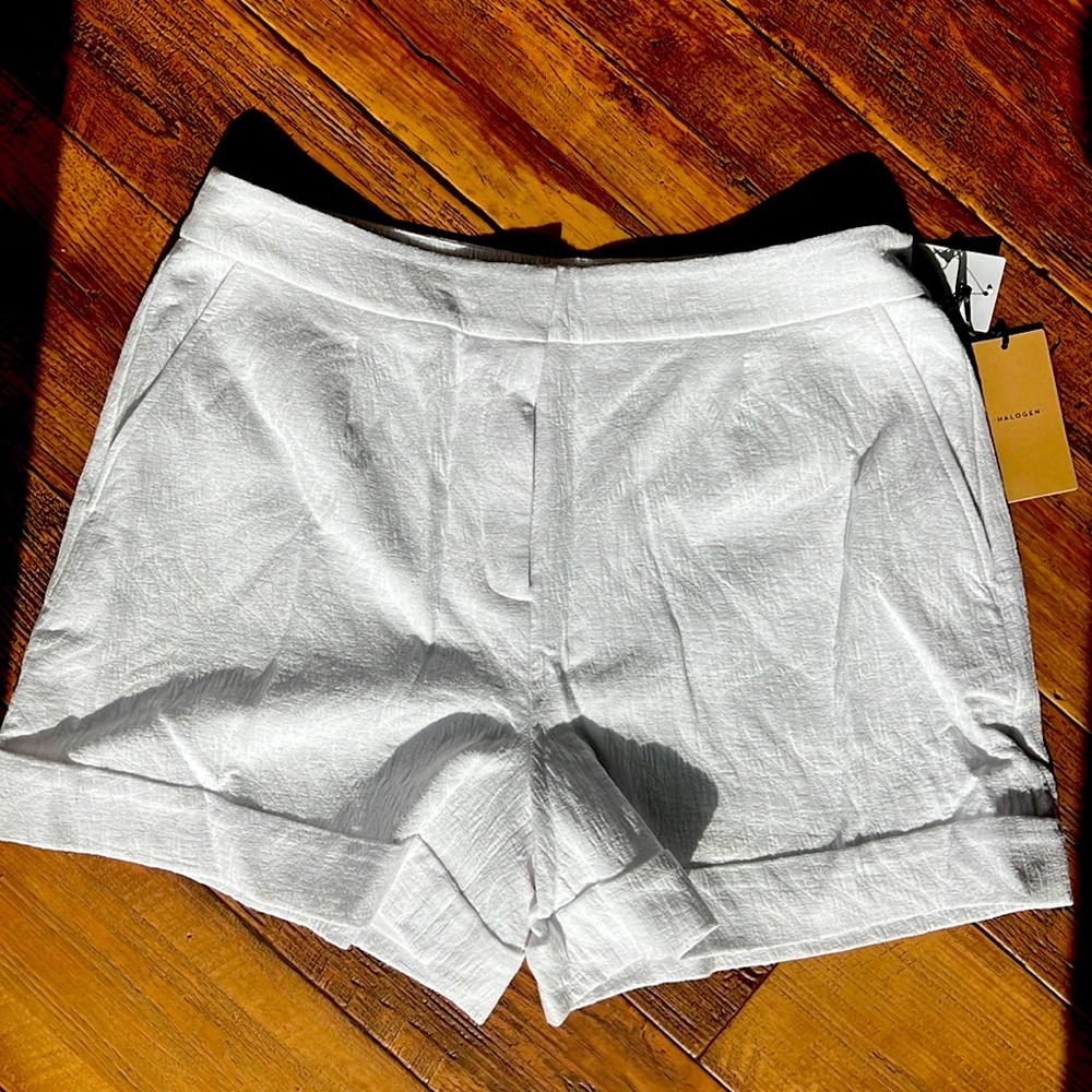 Halogen Soft Cuffed White Shorts